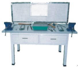 ZRHM-08A1型焊工、鉚工實(shí)操室成套設(shè)備（2座/桌）
